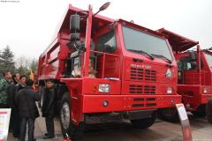 中國重汽 HOWO 420馬力 6X4 寬體礦用自卸車