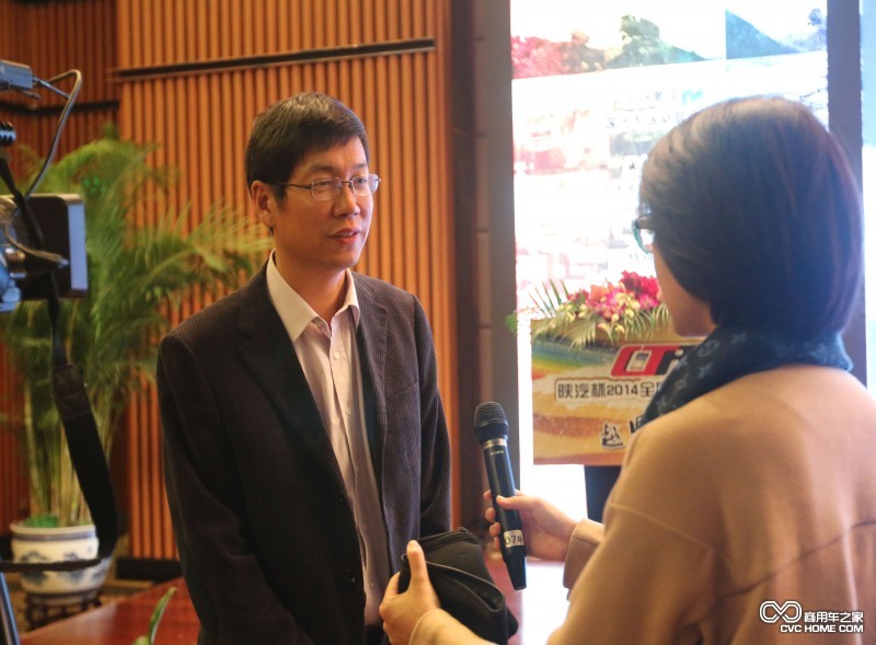 全國超級卡車大賽組委會常務副主席李上雄接受采訪 商用車之家